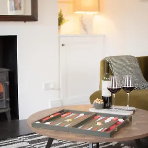 apt-stylish-flat-in-shoreditch-private-roof-terrace.cambridgehotelsuk.com/